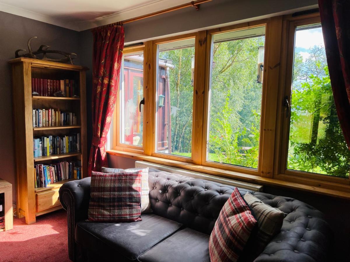 Tarmachan Cottage - West Highland Getaway 威廉堡 外观 照片