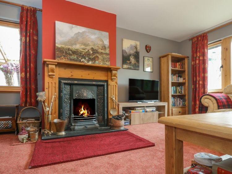 Tarmachan Cottage - West Highland Getaway 威廉堡 外观 照片